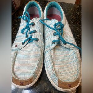 Twisted X women’s size 7m Striped Casual Sneakers with Blue Laces